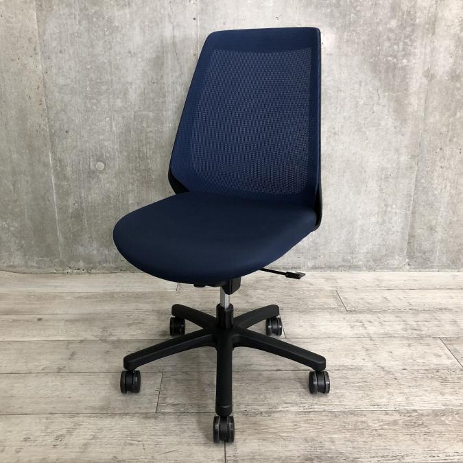 【定価約5万円】【オシャレデザイン！！通気性の良い背もたれメッシュチェアの入荷です】■イトーキ　　ノナ　OAチェア
                        ノナ
                                    中古
            