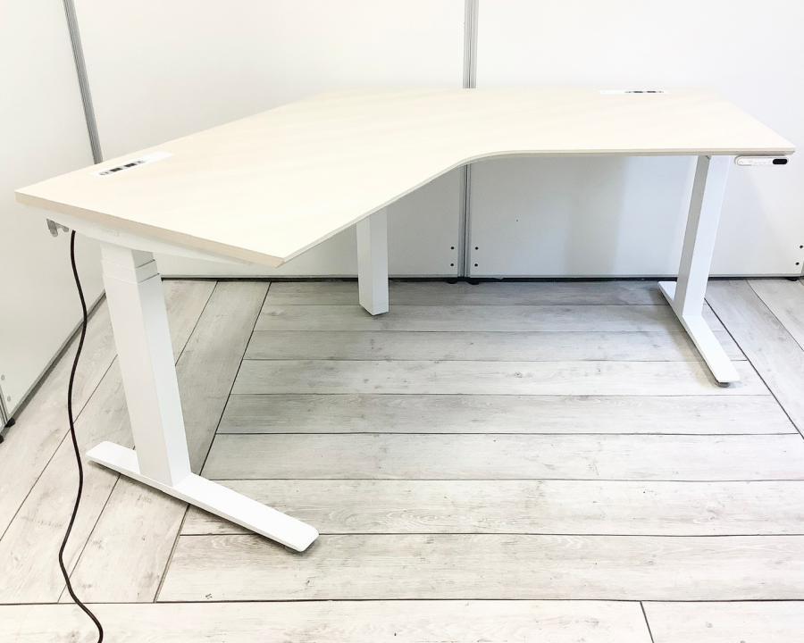 【2台限定入荷】大人気／定番／ブーメランデスク　◆Okamura／オカムラ　◆Swift／スイフト
                        Swift
                                    中古
            