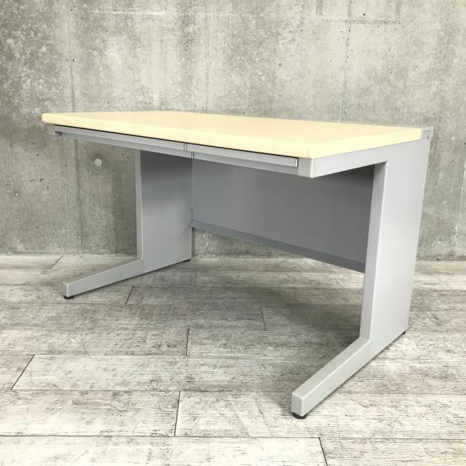 商品入替40％OFF！天板木目調　おしゃれなデスク　■内田洋行製　平机　FEEDシリーズ　幅1100㎜　■色：ナチュラル【T10】
                        FEED
                                    中古
            