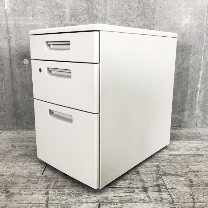 〇コクヨ製｜3段ワゴン｜キャスター付きで席替え時もらくらく移動！【管理番号：A00900695】
                        BS
                                    中古
            