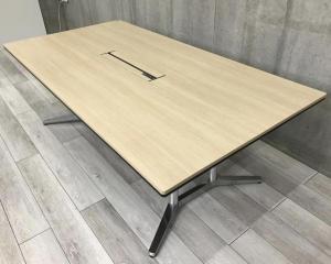 高級テーブル！ラティオⅡ入荷！　■オカムラ製　会議用テーブル　ナチュラル　W2100×D1100mm