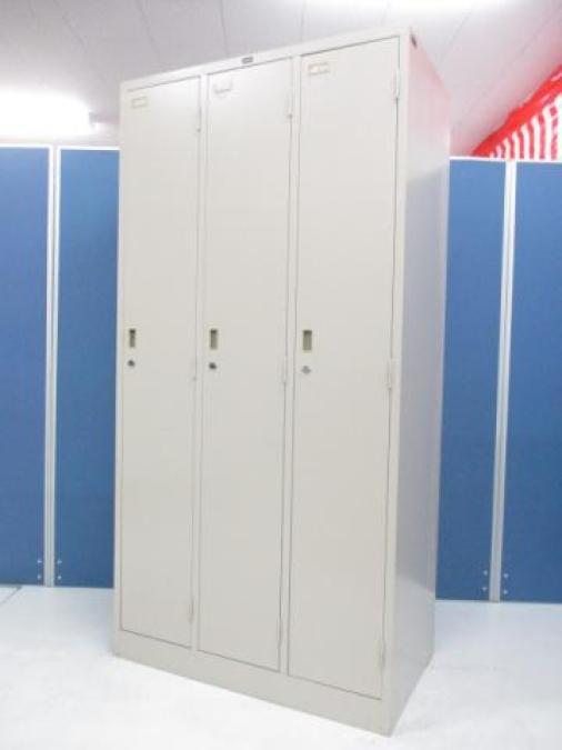 【大量入荷】ウチダ/ニューグレー/3人用ロッカー
                        その他シリーズ
                                    中古
            