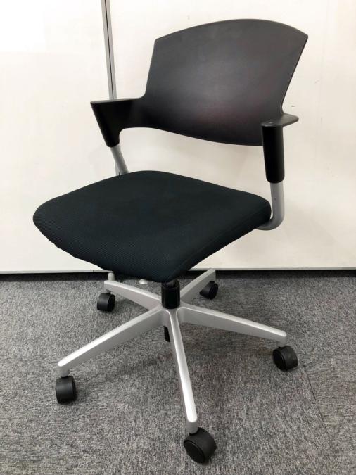 【レア】【ミーティング用】コクヨ/プロッティ/ブラック
                        プロッティチェア
                                    中古
            