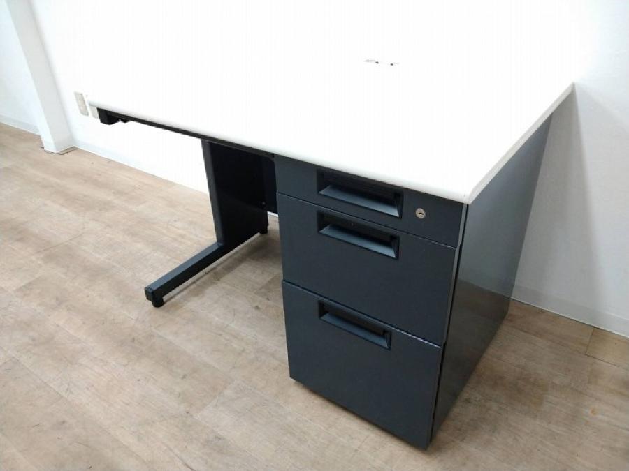 【定価約3万円】【天板ホワイト】【コンパクトサイズの片袖机の入荷です】【人気のホワイトカラー】■プラス　フラットライン　片袖机
                        フラットライン
                                    中古
            