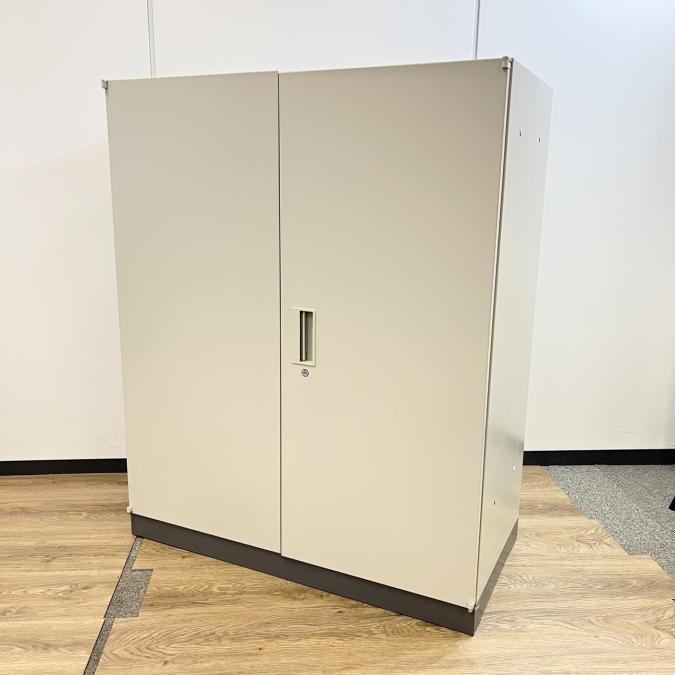 【限定1台】コクヨ製　両開き書庫　ニューグレー色　状態良好　おすすめ【在庫入替品】
                        ＥＫ保管庫
                                    中古
            