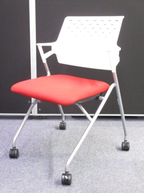 【在庫入替セール品！】おしゃれなミーティングチェア【ネスティングタイプ】【A00883304】
                        ピエガ
                                    中古
            