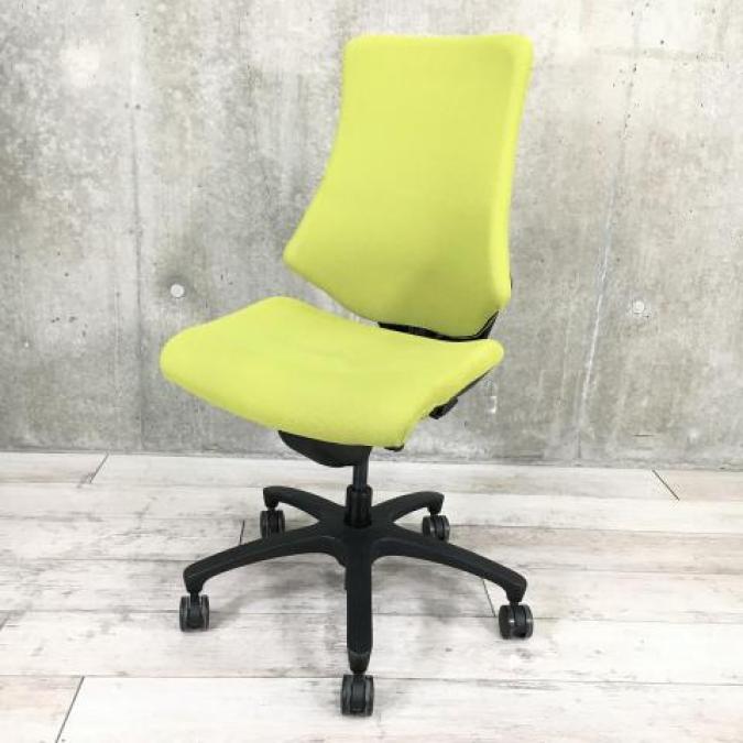 【姿勢の変化にフレキシブルに対応！】イトーキ（ITOKI）エフチェア　クロス仕様　■色：ライトグリーン　肘無し
                        エフクロス
                                    中古
            