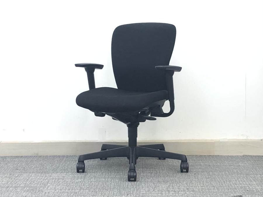 【4脚限定の特別価格！！】【人気のブラック！可動肘付きで長時間のデスクワークにも最適〇】オカムラ（okamura）スラートチェア　■色：ブラック　可動肘【】
                        スラート
                                    中古
            