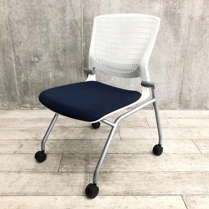 【在庫入替セール】オカムラ製チェア入荷！重ねて収納できるのでコンパクト！【T12】
                        グラータチェア
                                    中古
            
