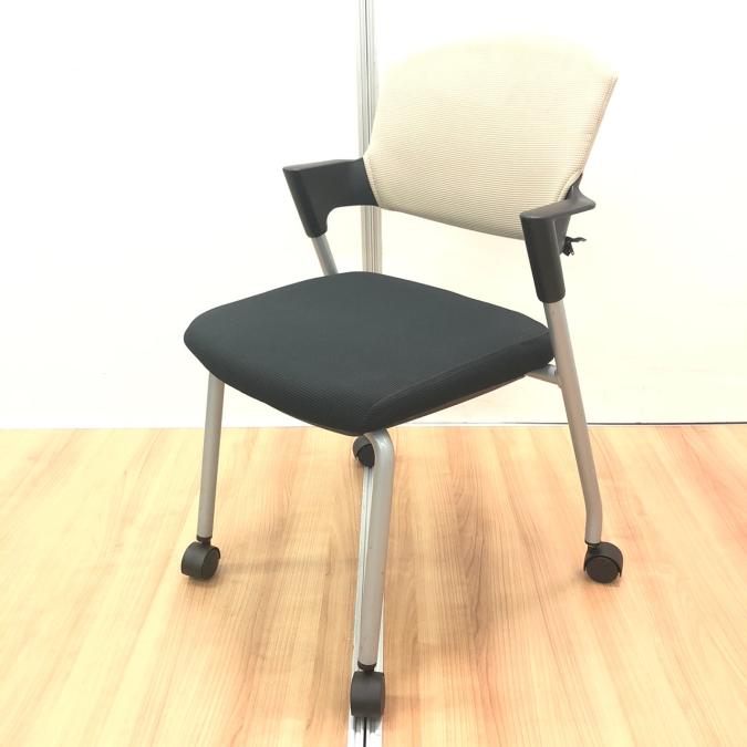 【会議用や休憩室に】プロッティは人気です！安心してご利用頂けます！オフィスの定番チェア　/　省スペース　
■コクヨ/プロッティ/ミーティングチェア
                        プロッティチェア
                                    中古
            