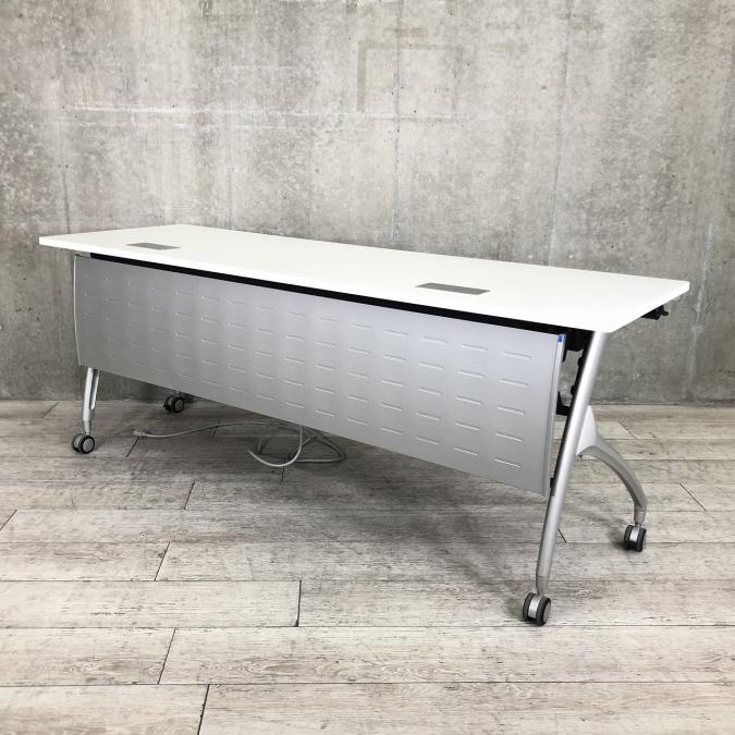 広々使いやすいホワイトのサイドスタックテーブル！/イトーキ/リリッシュ2
                        リリッシュ2
                                    中古
            