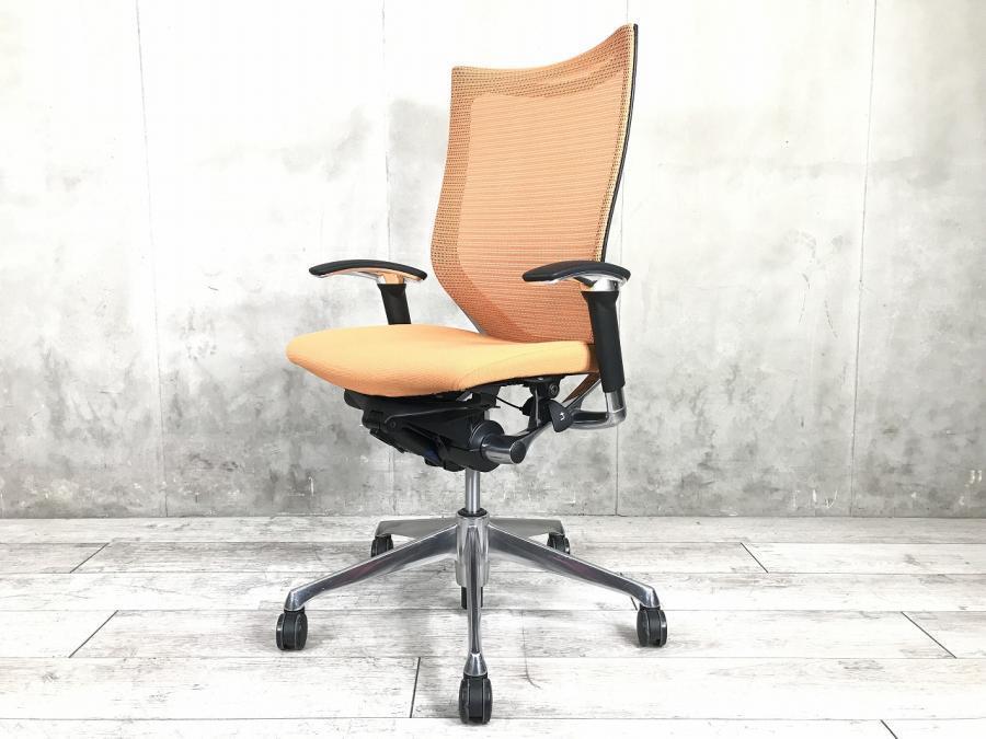 オカムラを代表するチェア！鮮やかなオレンジカラーがオシャレなオフィスにぴったり！可動肘付き！■オカムラ/バロン/オレンジ
                        バロンチェア
                                    中古
            