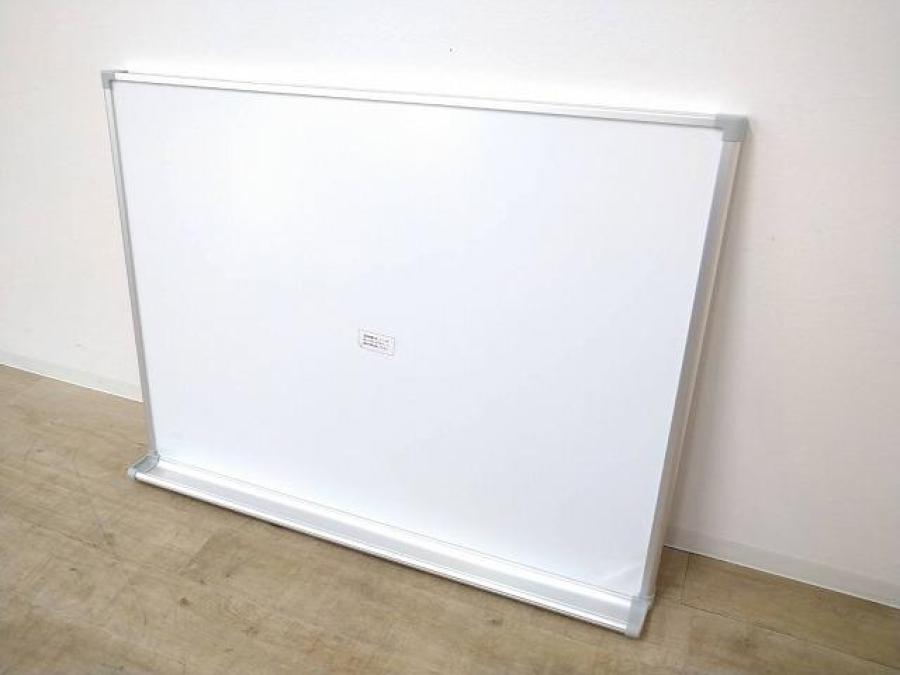 【定価約4万円】【横幅1500ｍｍのコンパクトサイズ壁掛け用ホワイトボードの入荷です】■日学社　　壁掛け用ホワイトボード
                        その他シリーズ
                                    中古
            