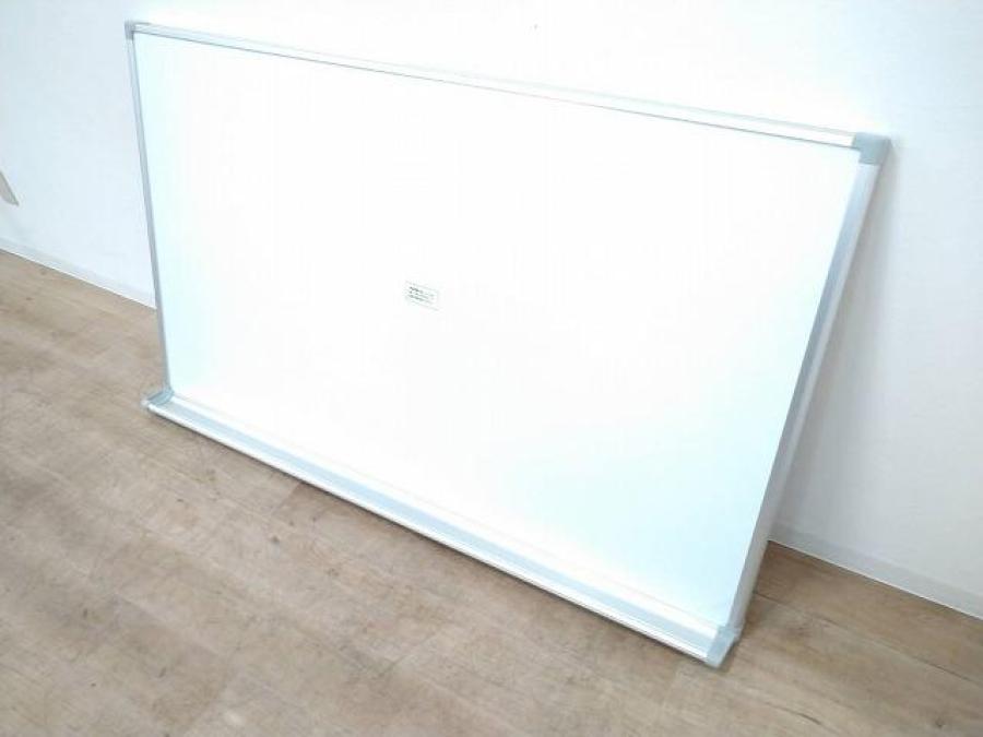 【定価約4万円】【横幅1800ｍｍで広々と使用可能なホワイトボードの入荷です。】■日学社　メタルライン　ホワイトボード
                        その他シリーズ
                                    中古
            