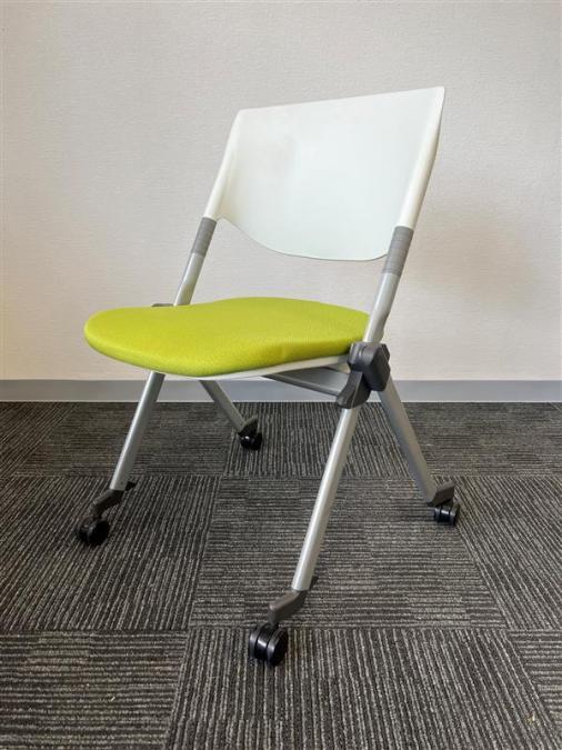 【在庫入替セール品！！】【重ねて収納可出来ます！】鮮やかなグリーンカラーです。
                        リータ
                                    中古
            