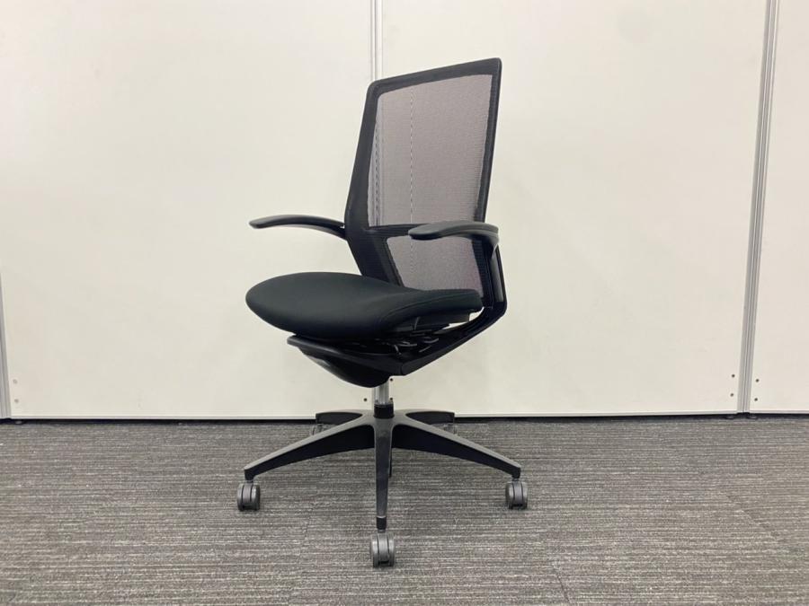 【2020年製！】■オカムラ　フィノラチェア　肘付き　ブラック　ハイバック　メッシュ
                        フィノラ 樹脂
                                    中古
            