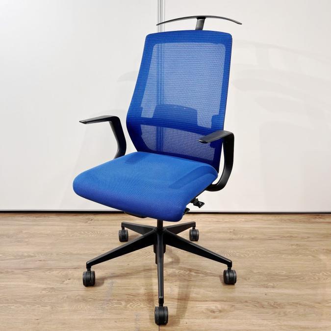 【残り1脚！！！】【お問い合わせはお早めに！】
【シンプルながらも上質な座り心地】【オフィス空間に美しく融合】【落ち着きある気品をまとったチェア】【チェアに青色はいかがでしょうか】
内田洋行　ウチダ　セレッツァ　固定肘　ハンガー付き　メッシュ　
◆ブルー◆
                        セレッツァ
                                    中古
            