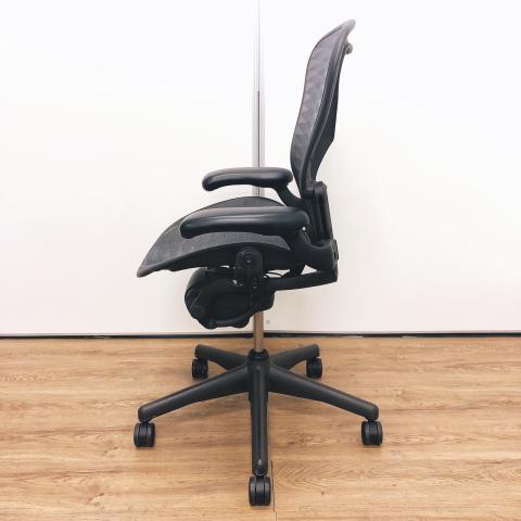 中古】アーロンチェア AE113AWB Herman Miller/ハーマンミラー 肘付