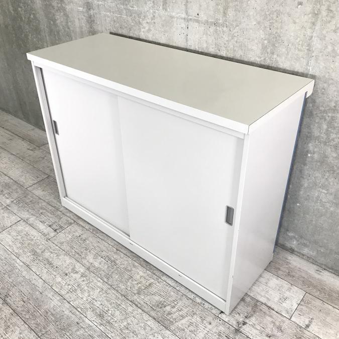 受付カウンター！定番サイズのカウンターが入荷です！収納箇所は引き戸です！■イトーキ/その他シリーズ/ニューグレー
                        その他シリーズ
                                    中古
            