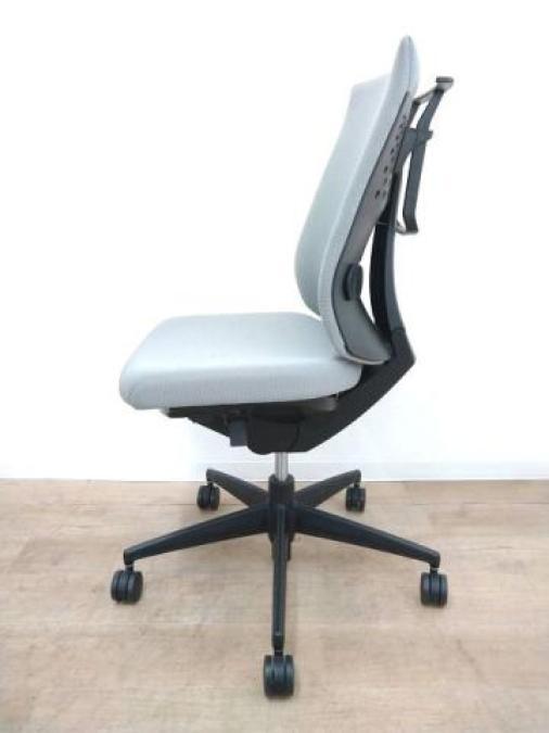 【中古】ウィザード3 樹脂 コクヨ/KOKUYO 肘無ハイバックチェア 415022 - 中古オフィス家具ならオフィスバスターズ