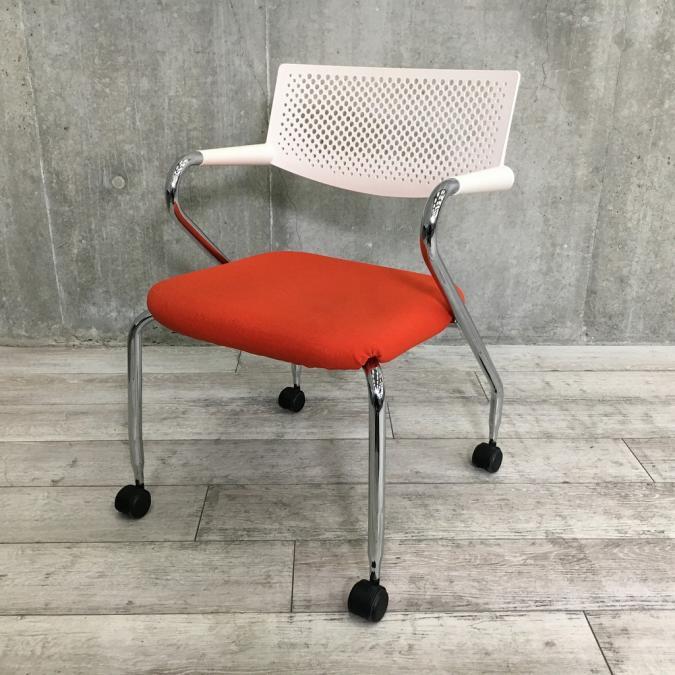 【いい品がお買い得！在庫入替セール！】ヴィトラ　ビザロールチェア　オレンジ　キャスター付【肘付でリラックス！】A00883996
                        ビザロール
                                    中古
            