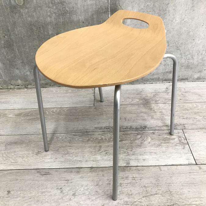 【リフレッシュスペースに！】【レア】■イトーキ製　スタッキングチェア　■癒しの雰囲気を演出！ナチュラル　木製
                        オルノ
                                    中古
            