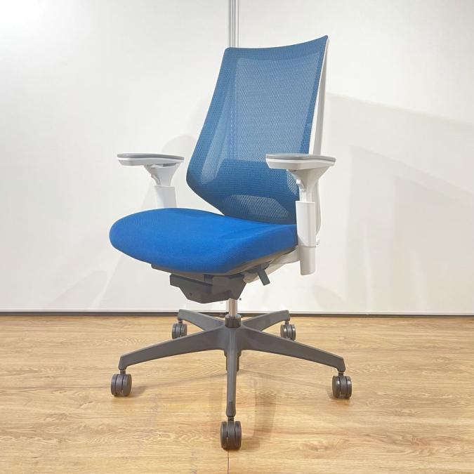 【1脚限定！！】【作業姿勢を最適にサポート!!】コクヨ　デュオラ　ブルー　ハイバック　可動肘付　ブルー　オフィス　リモートワーク　在宅にも
                        デュオラ メッシュ
                                    中古
            
