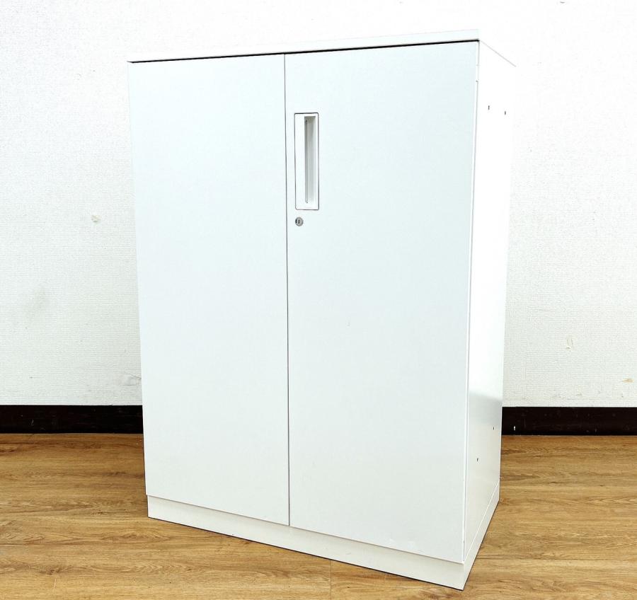 【8台入荷】【サイズ注意横幅800mm】状態良好！オフィス定番エディア (EDIA)シリーズ両開き書庫真っ白ホワイトカラー※天板＆ベース付き仕様◆コクヨ製【RP】
                        エディア
                                    中古
            