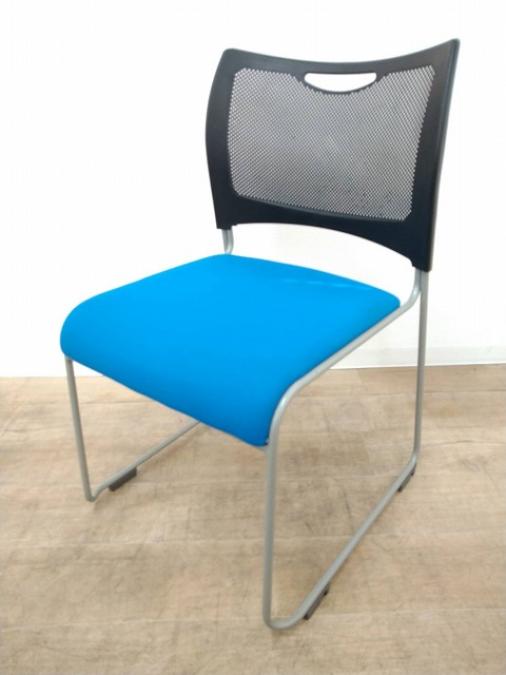 【定価約2万円】【重ねて収納可能なスタッキングチェア】■アイリスチトセ製　スタッキングチェア
                        その他シリーズ
                                    中古
            
