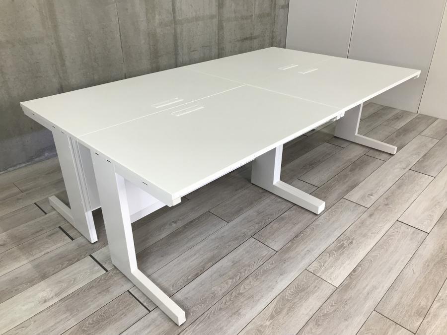 【4名分スターターセット！】1人当たり《W1200》サイズ仕様。フリーアドレスと同じような要領でご使用！簡単に使用人数を増加でき、スタンダードなデスクでコミュニケーションアップ！！状態良好品！
■内田洋行/スカエナ/ホワイト　W2400
                        スカエナ
                                    中古
            