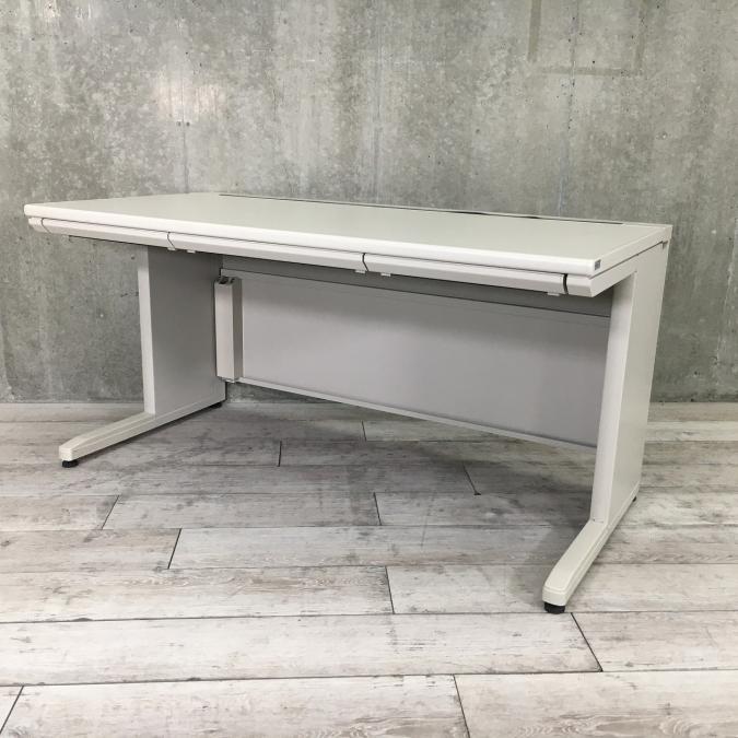 【幅1400㎜】人気のKOKUYO製！　オフィスのスタンダードカラーの平机入荷！　コクヨ/MX
                        新MXシリーズ
                                    中古
            