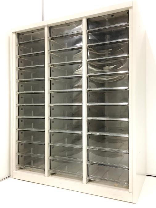 【1台限定】珍しいオカムラのクリスタルトレイ書庫入荷！中古　オフィス　クリスタルトレイ　キャビネット　棚　書庫　ニューグレー　okamura　42シリーズ　深型11段　天板付
                        42シリーズ
                                    中古
            