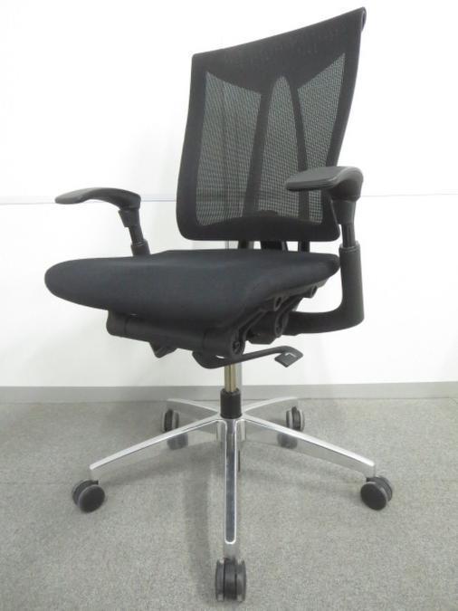 【在庫入替セール（本在庫限定価格）】【骨盤にしっかりフィット！】■イトーキ製　セレーオチェア　可動肘付　ブラック【ハイグレードメッシュ】
                        セレーオチェア
                                    中古
            