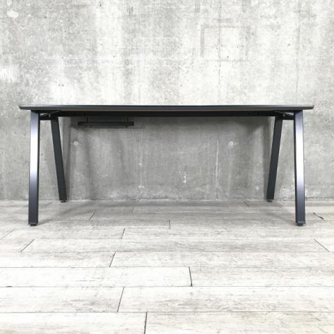 エグゼクティブ・高級デスク　コクヨ(KOKUYO) サイビ(SAIBI)　スタンダードテーブル　W1800の大き目サイズ　天板カラー：グレインドナチュラル　ABW サイビ   中古 
