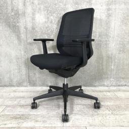 **※倉庫在庫※【8脚入荷！国産のメッシュチェア！！】コクヨ　シロッコ　メッシュ　肘付き　固定肘　ハイバック　ブラック