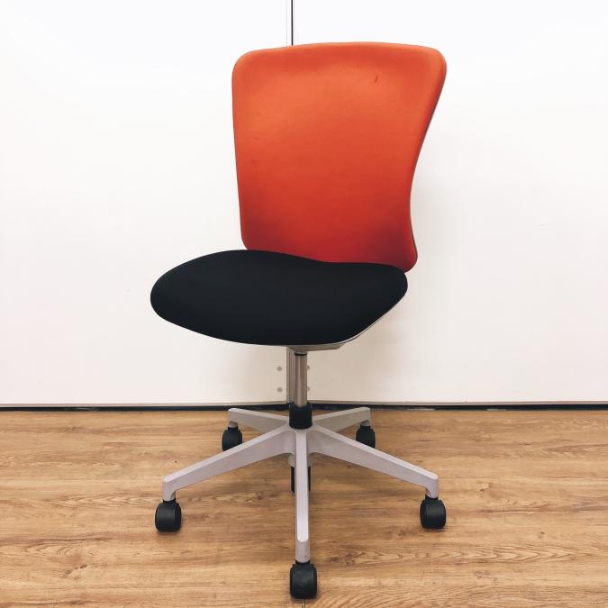 OAチェア　肘無し　ローバック　イナバ　Inaba　バルチェ　中古チェア　シンプル　デザイン
                        Valche
                                    中古
            