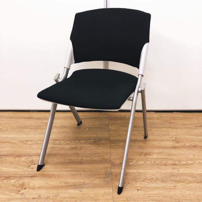 スタッキングチェア　ブラック　収納　研修　会議　ミーティング　打合せ　ロット
                        その他シリーズ
                                    中古
            