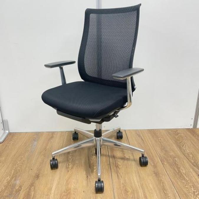 【コクヨの高級チェア】コクヨ/ベゼル/ブラック【メッシュ】
                        ベゼル アルミポリッシュ
                                    中古
            
