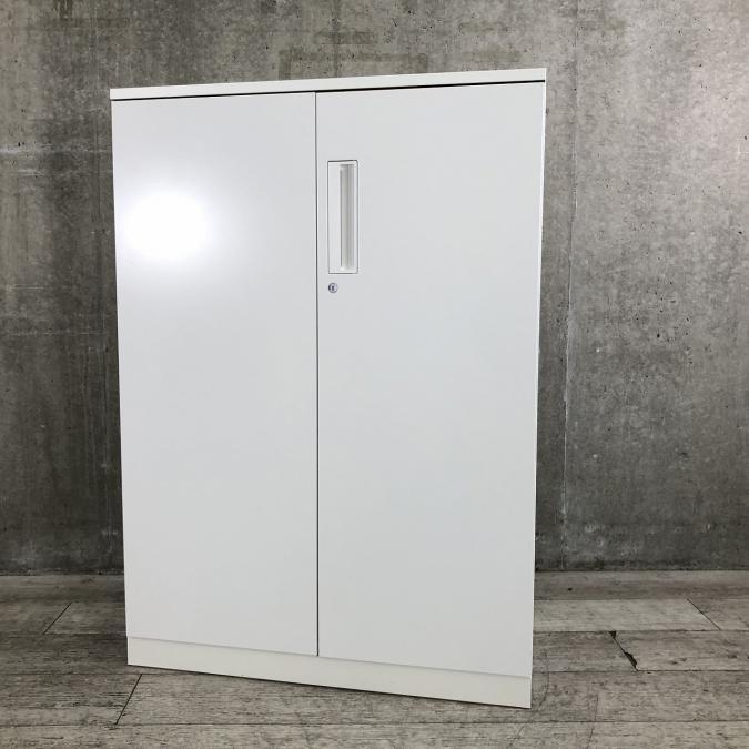 人気のホワイト！天板付きで便利な仕様です！コンパクトめなW800タイプ！【J4】
■コクヨ/エディア/ホワイト
                        エディア
                                    中古
            