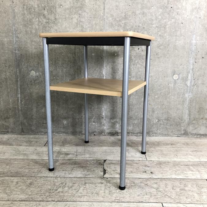 国産メーカーの電話台入荷しました！オフィスの入り口にオススメです！
                        ディーエー シリーズ
                                    中古
            