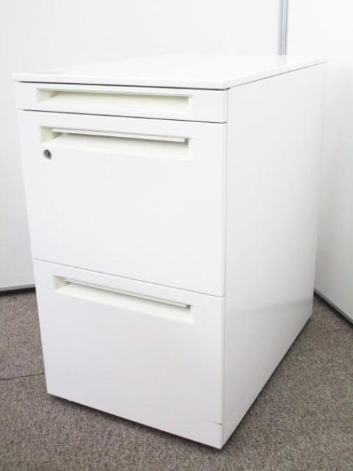 【在庫入替セール（本在庫限定価格）】【フリーアドレスの必須品！】オカムラ（okamura）アドバンスシリーズ　３段ワゴン　■色：ホワイト
                        アドバンス
                                    中古
            