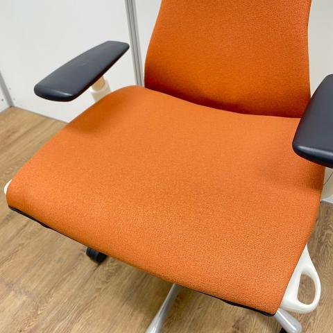 中古】エンボディチェア Herman Miller/ハーマンミラー 肘付ハイバック