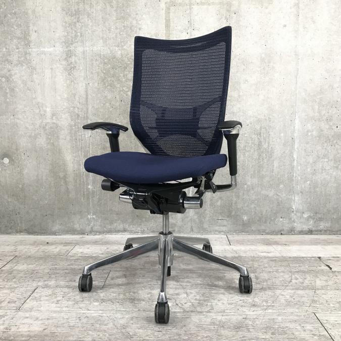オカムラ製の王道高級チェア！人気の高い可動肘・ランバーサポート付仕様で登場！
■オカムラ/バロン/ダークブルー
                        バロンチェア
                                    中古
            