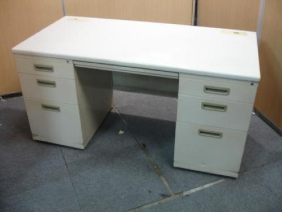 【訳有り特価！】両袖デスクが安い！<font SIZE=5>今、上野店が熱い！豊富な品揃えでお待ちしております！詳しくはこの文字をクリック！</font>
                                    中古
            