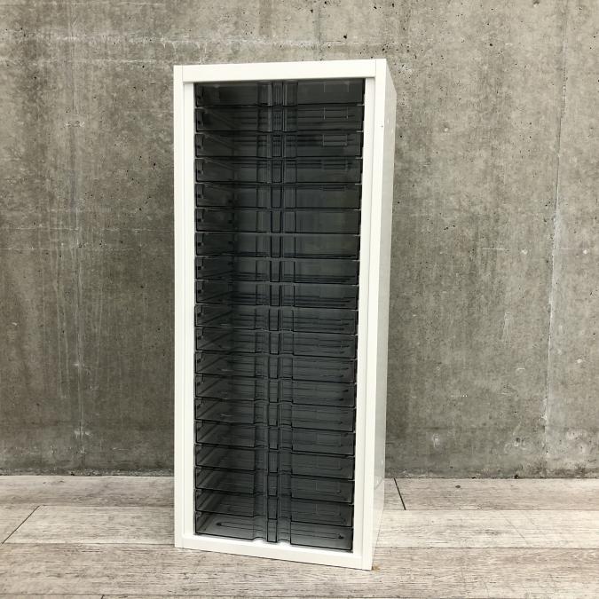 【1台限定】希少性高いクリスタルトレー入荷いたしました！オカムラ/レクトライン/ホワイト　浅型トレイ19段　新大阪店
                        レクトライン
                                    中古
            