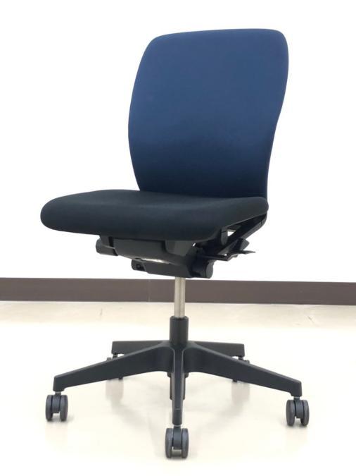 【定価約6万円】コスパ抜群の良チェア！取っ手付きで移動もらくらく！　■イトーキ　フルゴ　　ネイビーブルー×ブラック　肘無
                        フルゴ
                                    中古
            