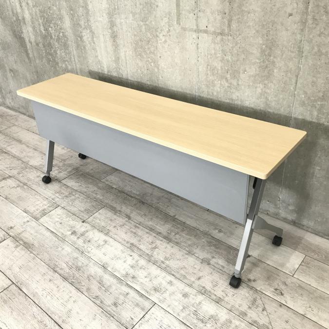 折りたたみ収納可♪木目が美しいスタックテーブルスリムタイプ!! オカムラ製　フラプター
                        フラプター
                                    中古
            