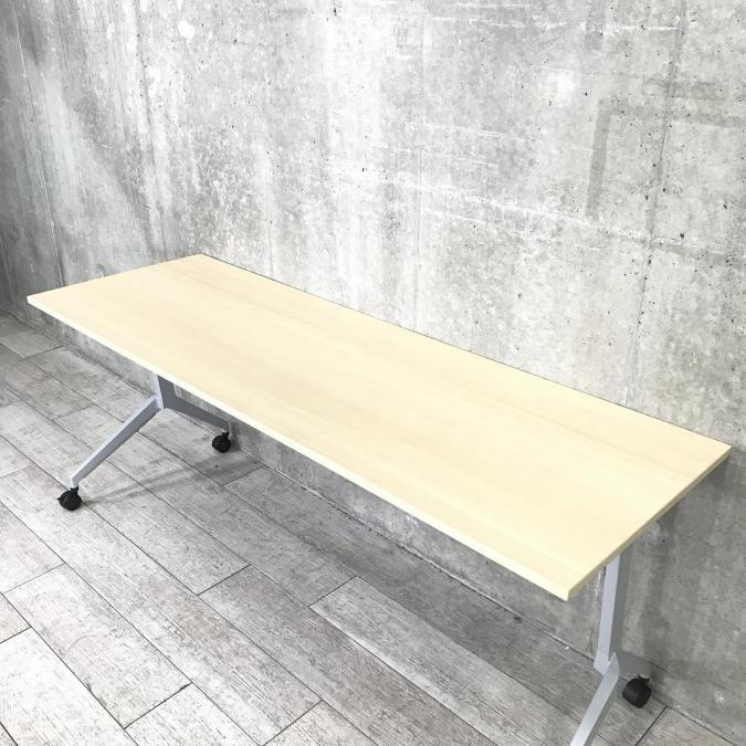 【横幅1800奥行き600サイズ】内田洋行/パラグラフ/ナチュラル/サイドスタックテーブル/幕板無し
                        パラグラフテーブル
                                    中古
            