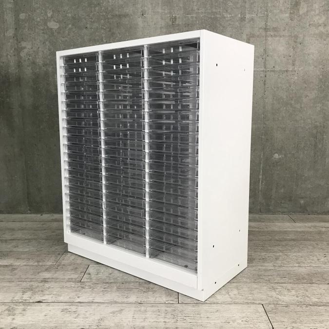 【珍しいクリトレが入荷致しました！】【浅型21段３列】■大人気！クリスタルトレー書庫！即完売するレア品です！■イトーキ（ITOKI）製　クリスタルトレー　シンライン　　
■色：本体ホワイト【弊社使用欄：A00912662】
                        シンライン
                                    中古
            