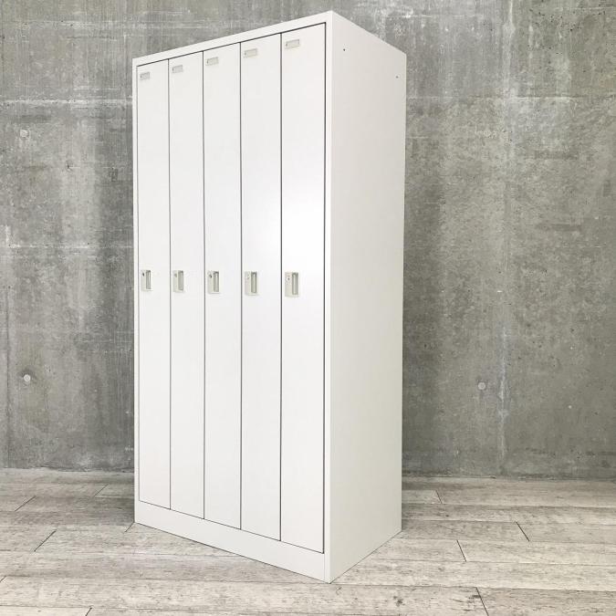 【人気】【珍しい5人用ロッカー】■省スペースで多人数分収納！■オカムラ（okamura）　FZシリーズ　5人用ロッカー　■色：ライトスモーク【弊社使用欄：A00912174】
                        FZタイプ
                                    中古
            